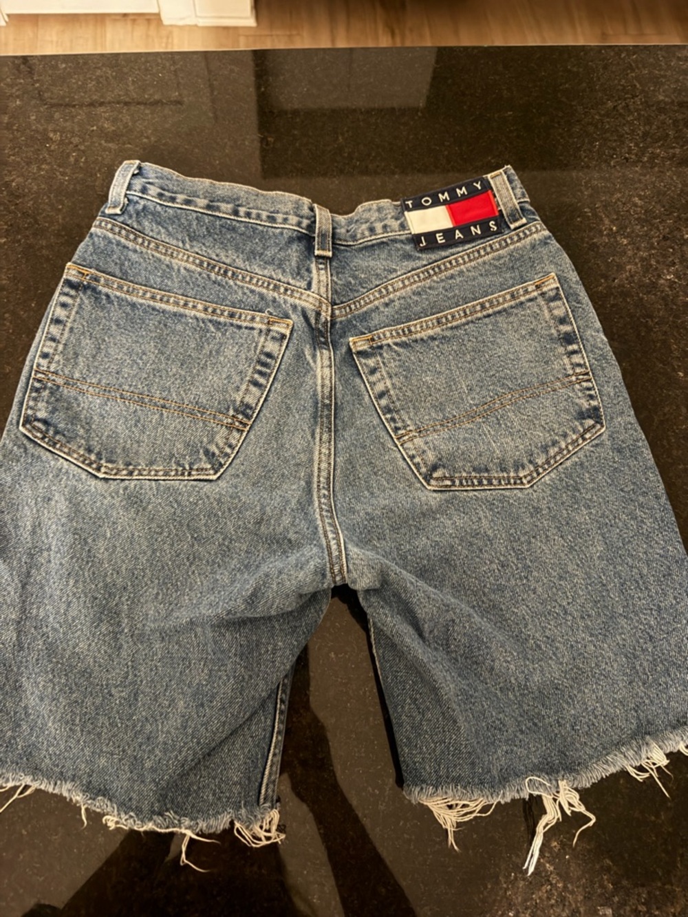 Vintage Tommy Hilfiger Shorts - Picture 2 of 2